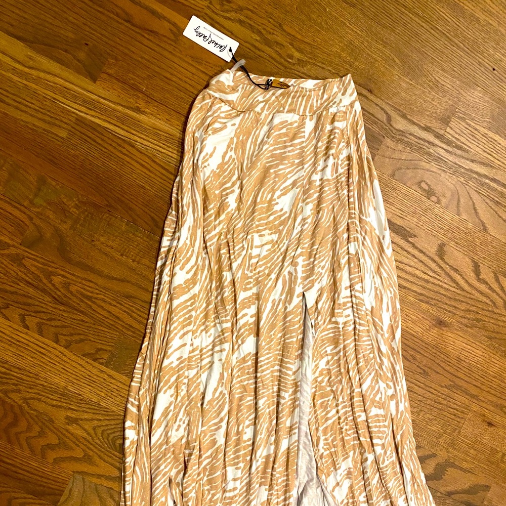 Long maxi skirt